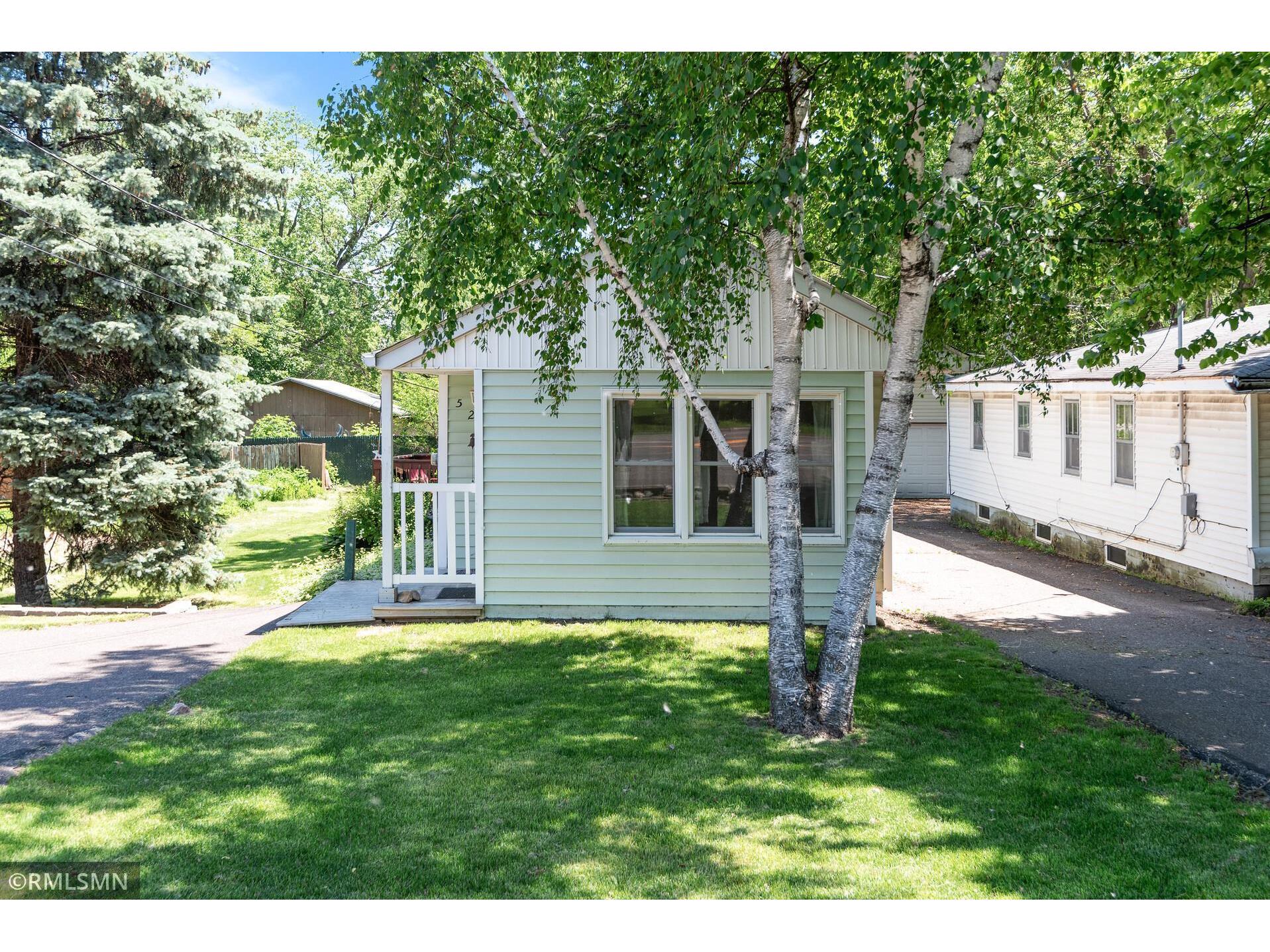521 Geneva Avenue N, Oakdale, MN 55128 MLS 5765616 Edina Realty