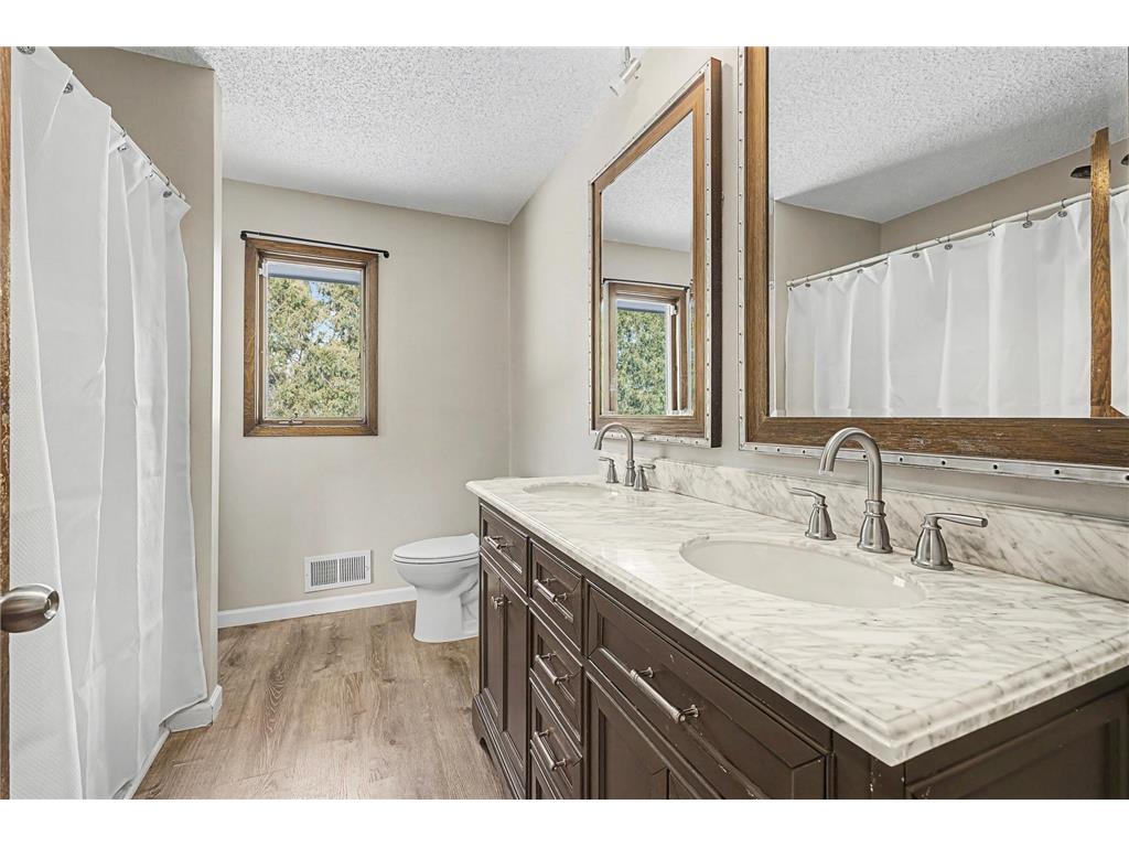 521 Mcdevitt Street Shakopee MN 55379 7013443 image20