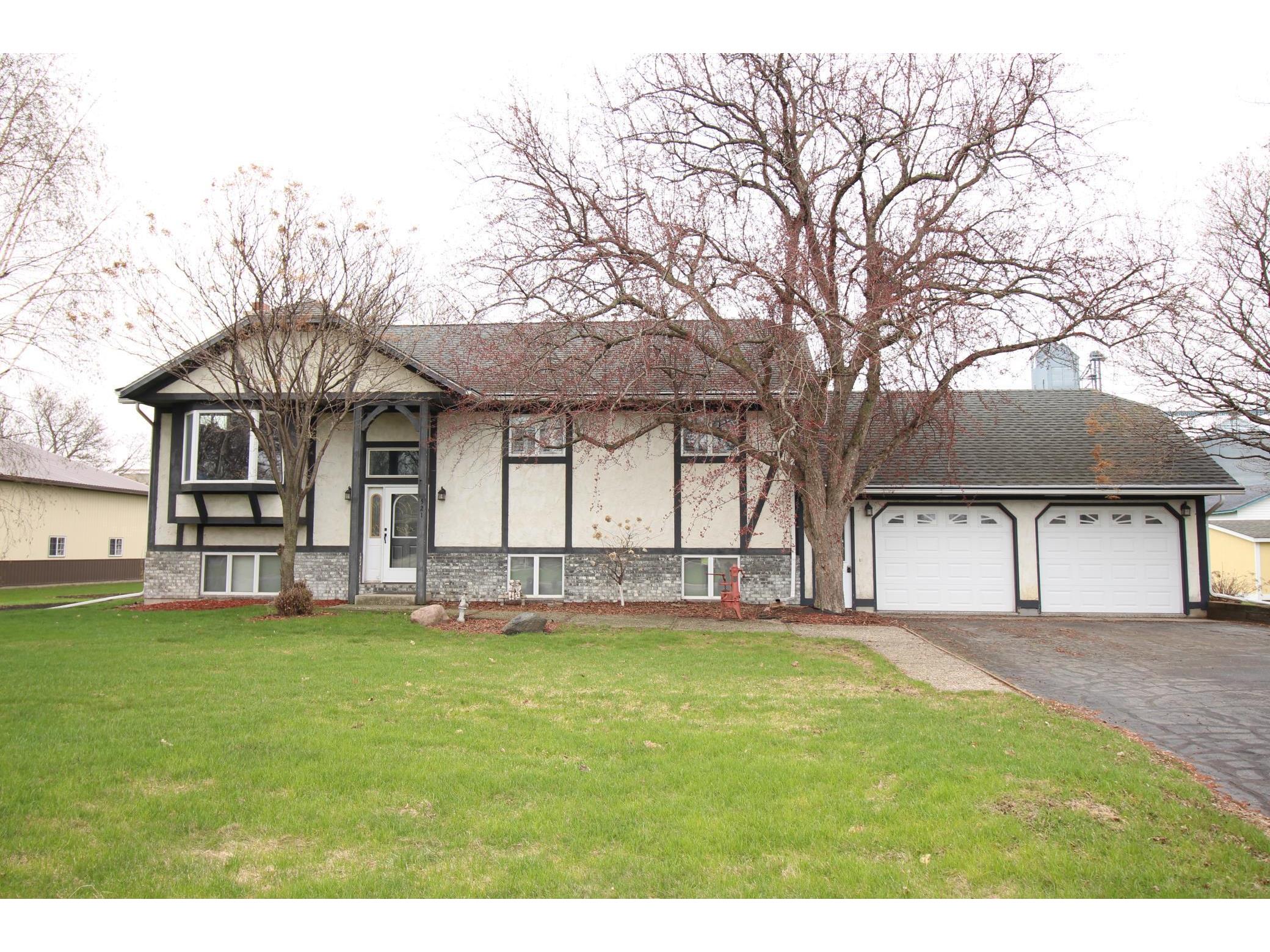 521 Pine Avenue, Bird Island, MN 55310 MLS 5741258 Edina Realty