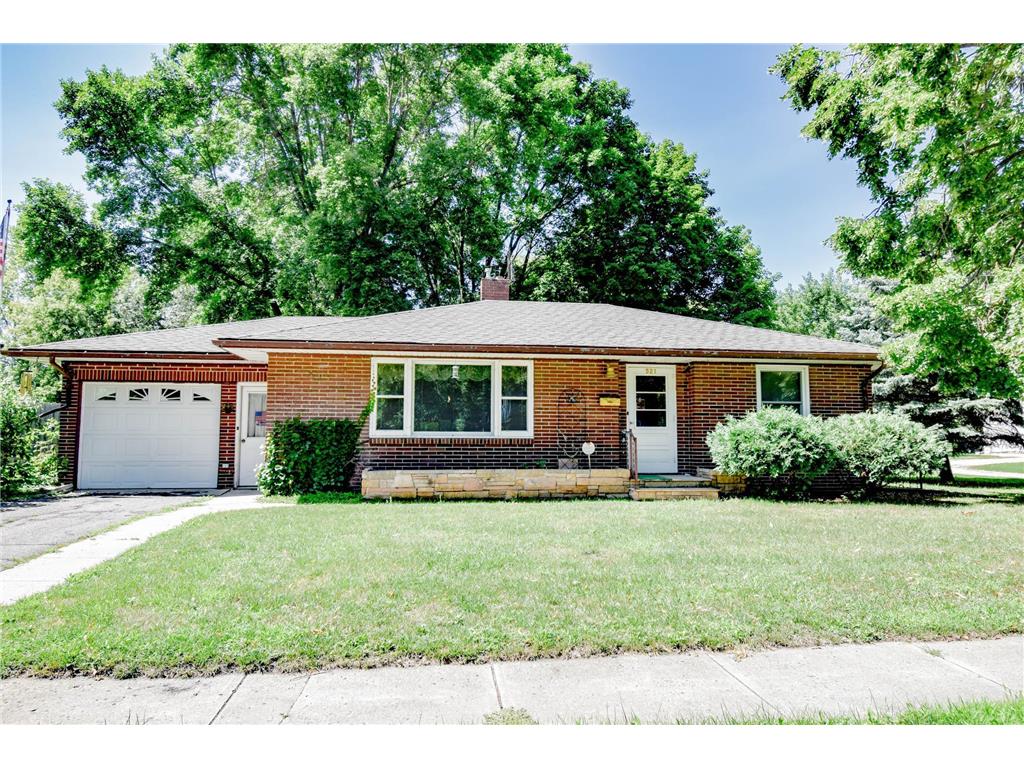 521 Russell Street NW, Willmar, MN 56201 MLS 6246350 Edina Realty