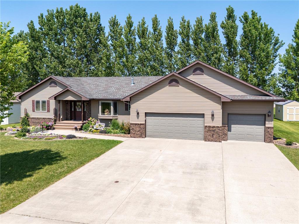 521 Spruce Lane Crookston MN 56716 6744276 image1