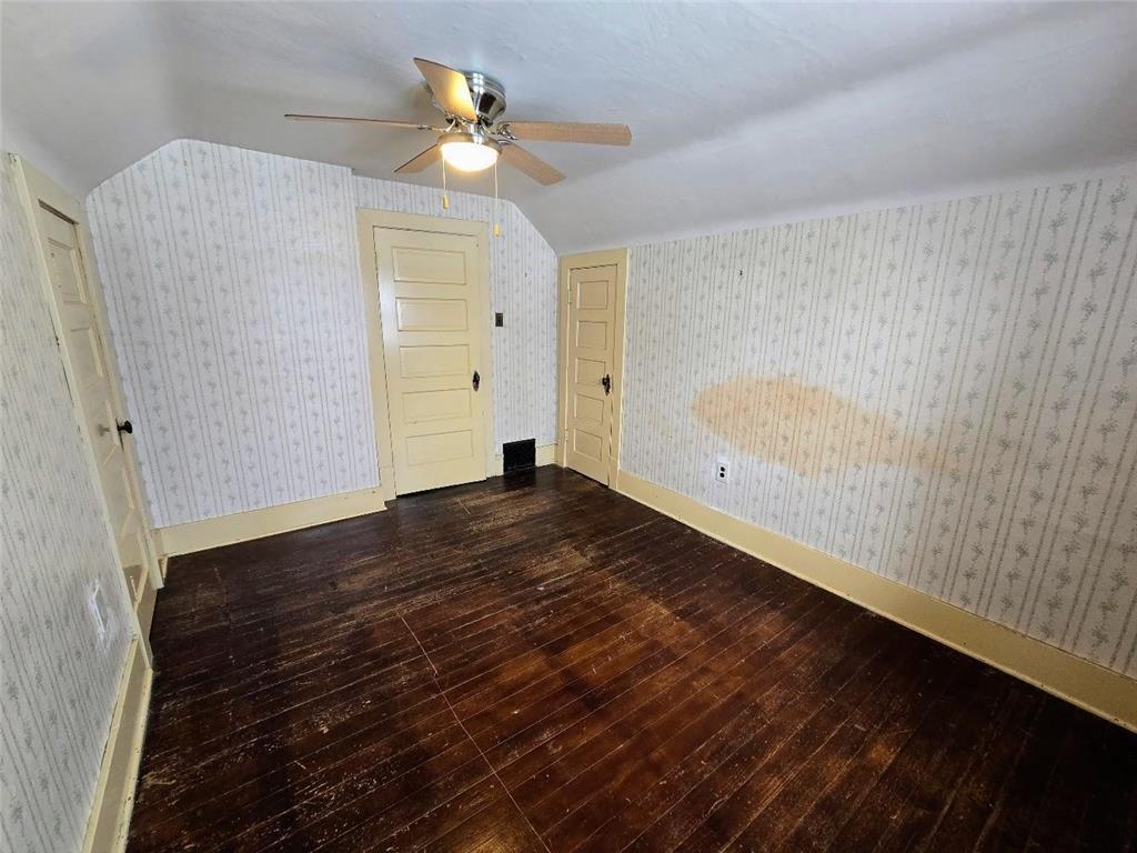 521 Washington Avenue Holland MN 56139 7002022 image32