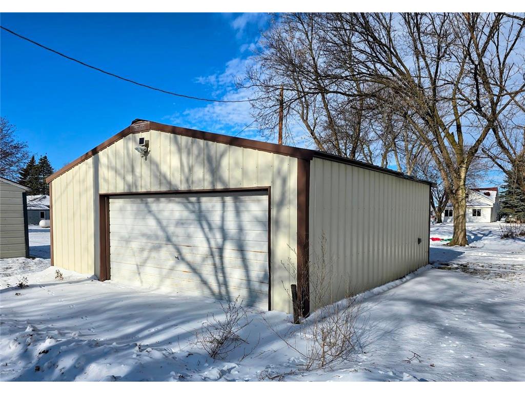 521 Washington Avenue Holland MN 56139 7002022 image51