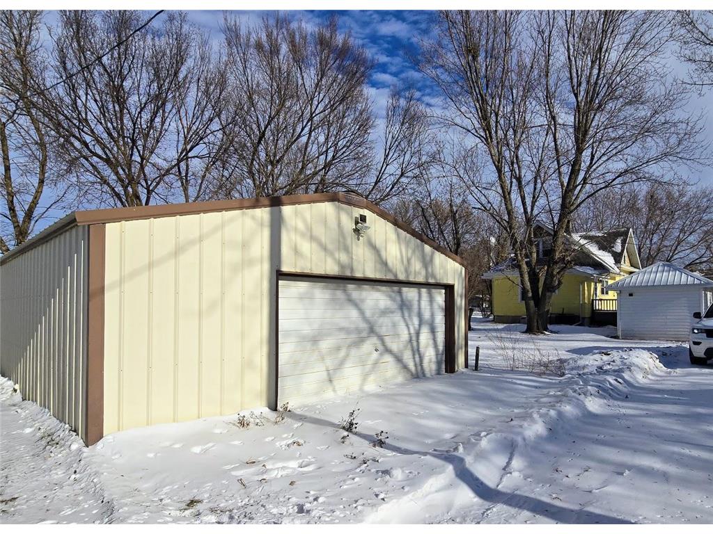 521 Washington Avenue Holland MN 56139 7002022 image52