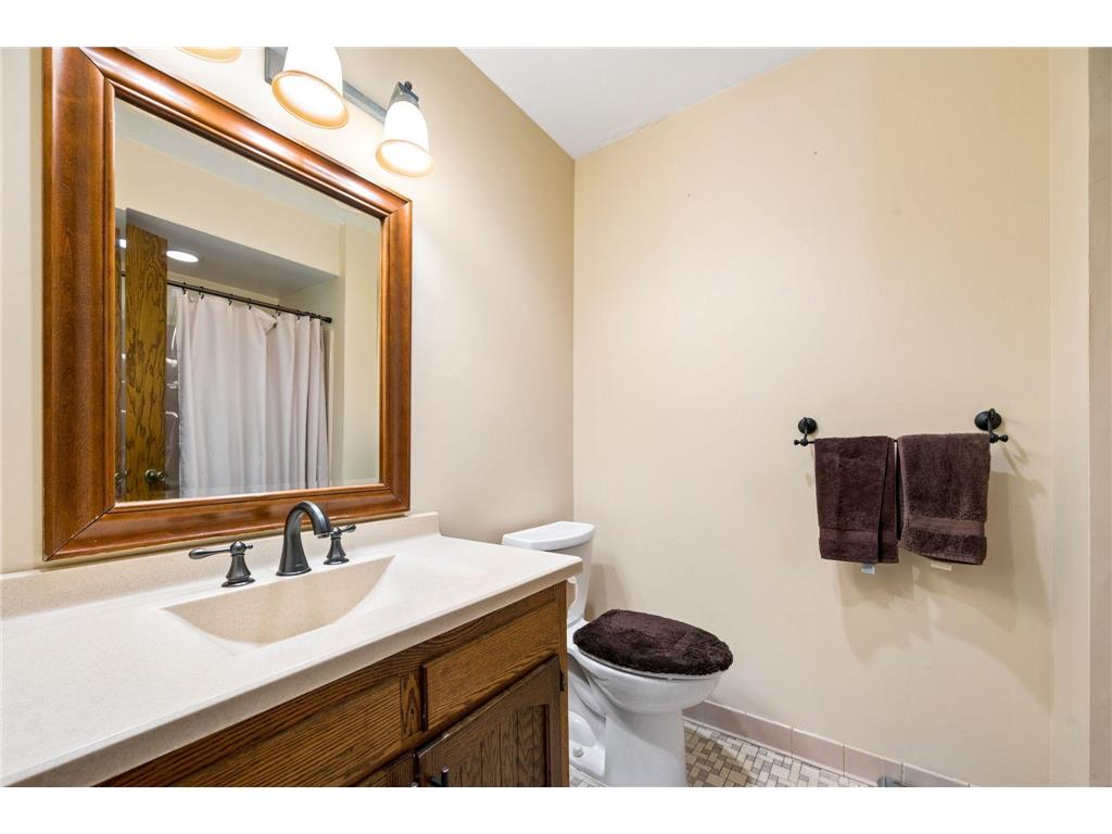 5210 Shady Lane Shorewood MN 55331 7028637 image19