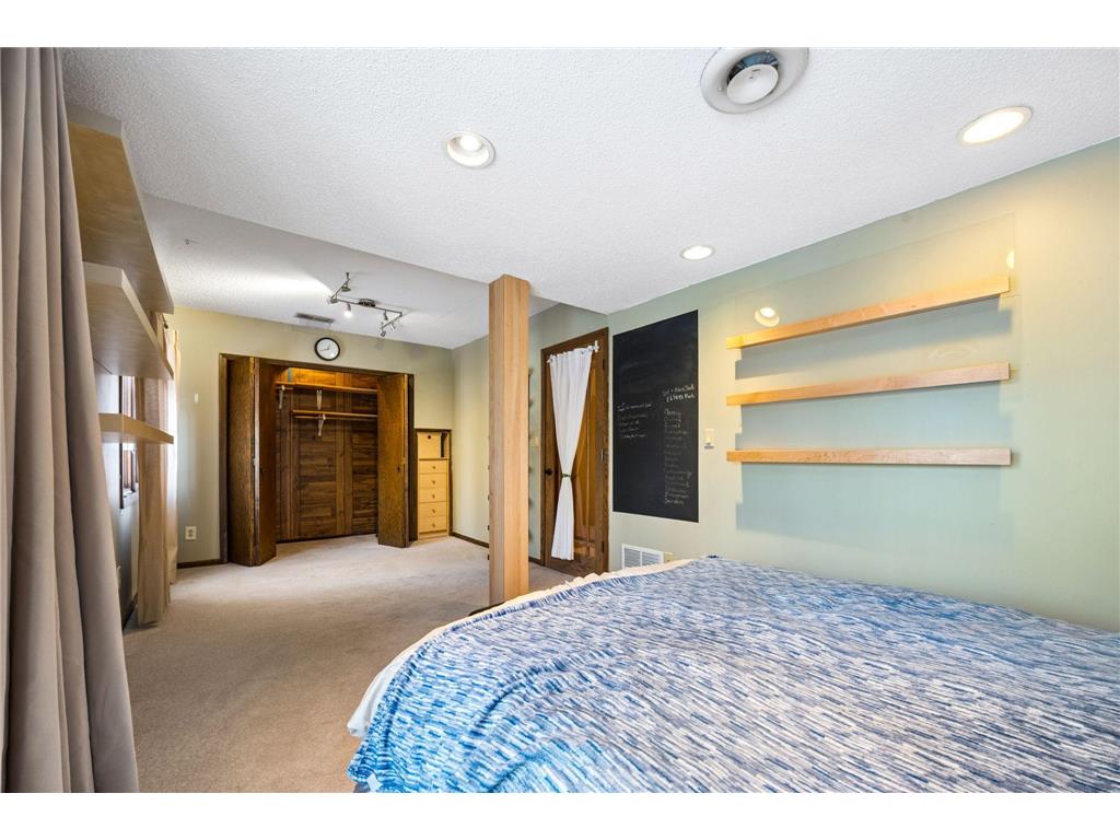 5210 Shady Lane Shorewood MN 55331 7028637 image46