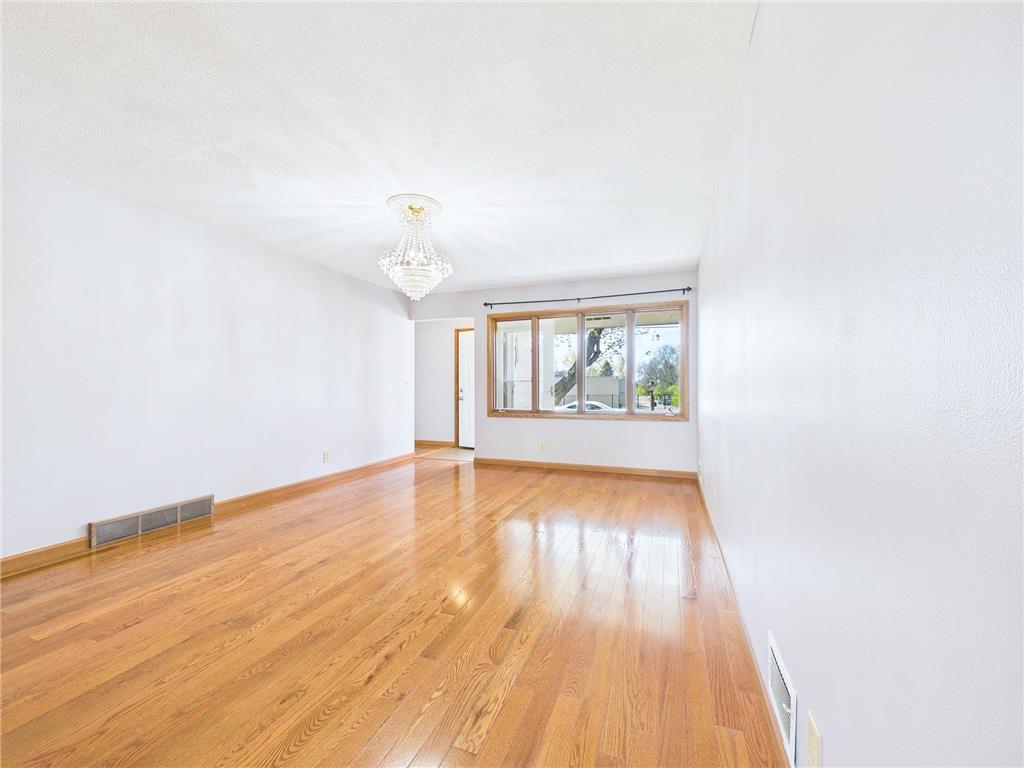 5212 W 70th Street Edina MN 55439 7086827 image4