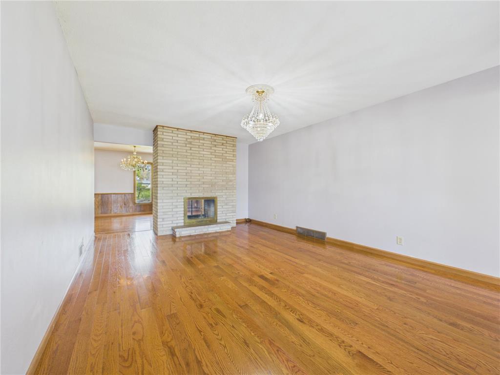 5212 W 70th Street Edina MN 55439 7086827 image6
