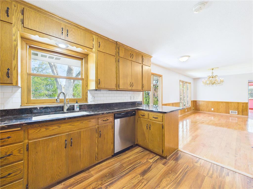 5212 W 70th Street Edina MN 55439 7086827 image9