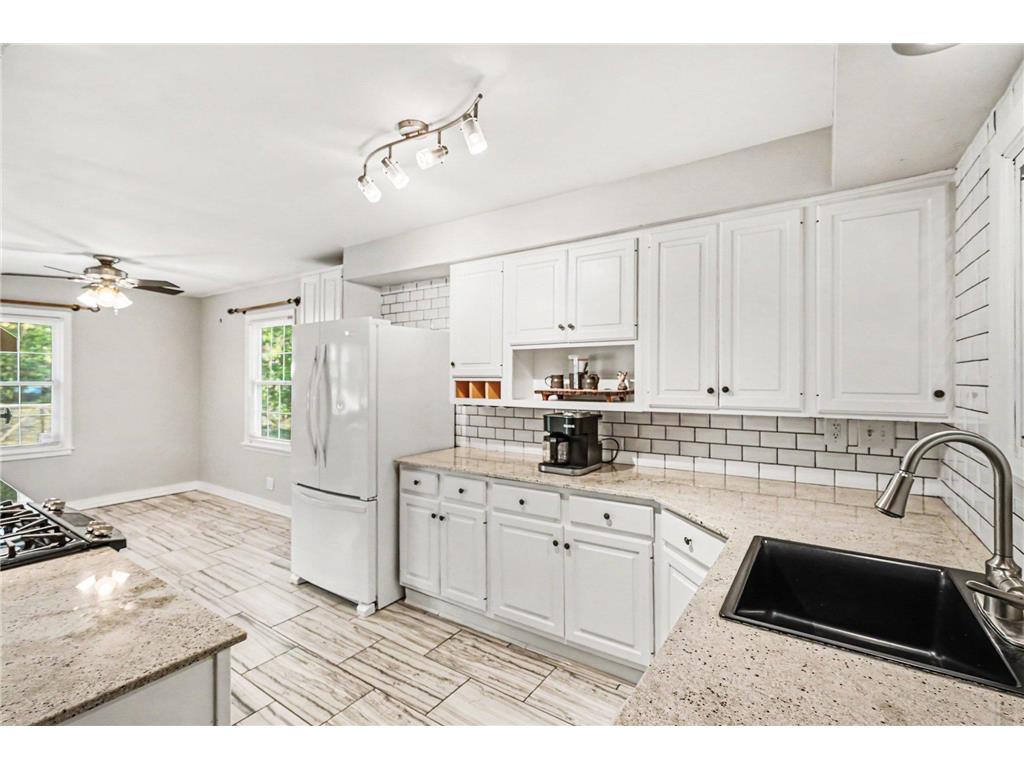 5214 E County N Dellwood MN 55110 - White Bear 7070135 image9
