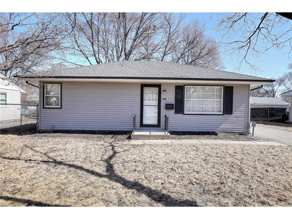 5214 Hampshire Avenue N Crystal MN 55428 6690068 image1