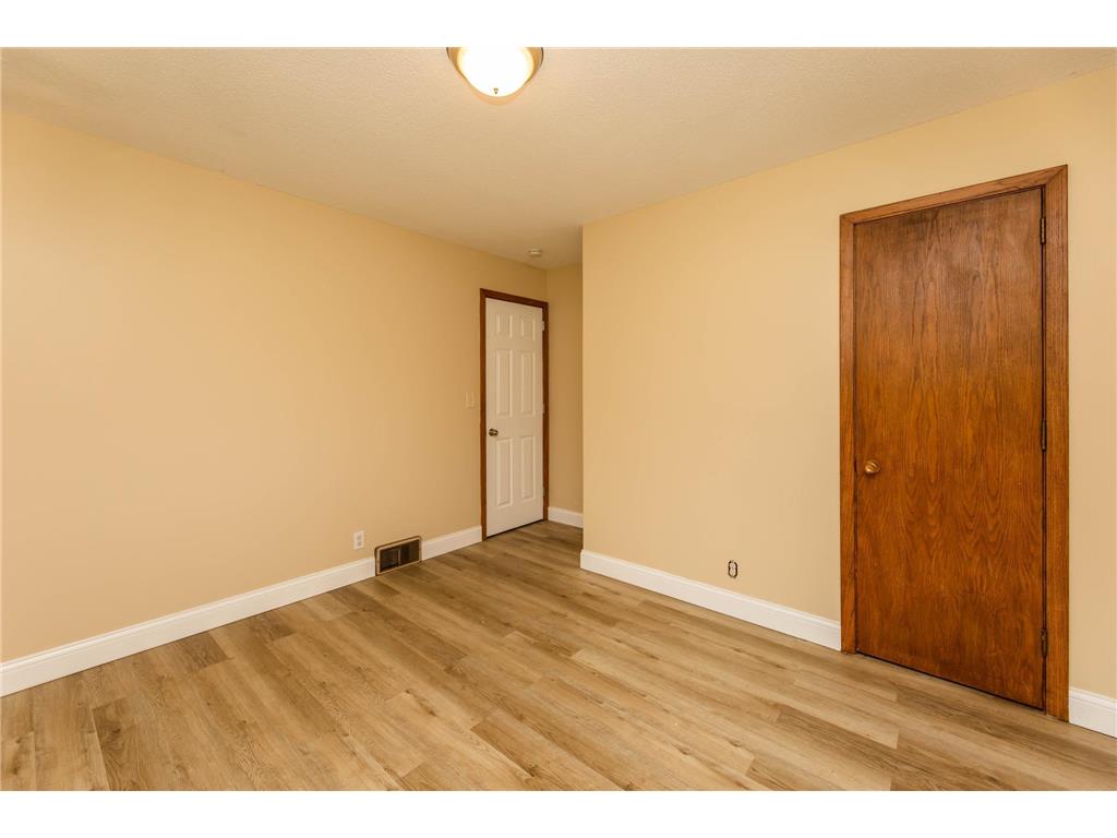 5214 Oliver Avenue N Minneapolis MN 55430 7028656 image12