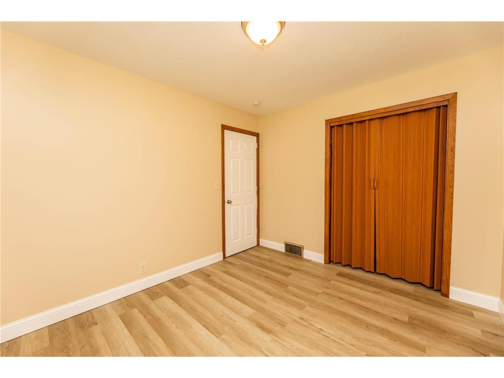 5214 Oliver Avenue N Minneapolis MN 55430 7028656 image18