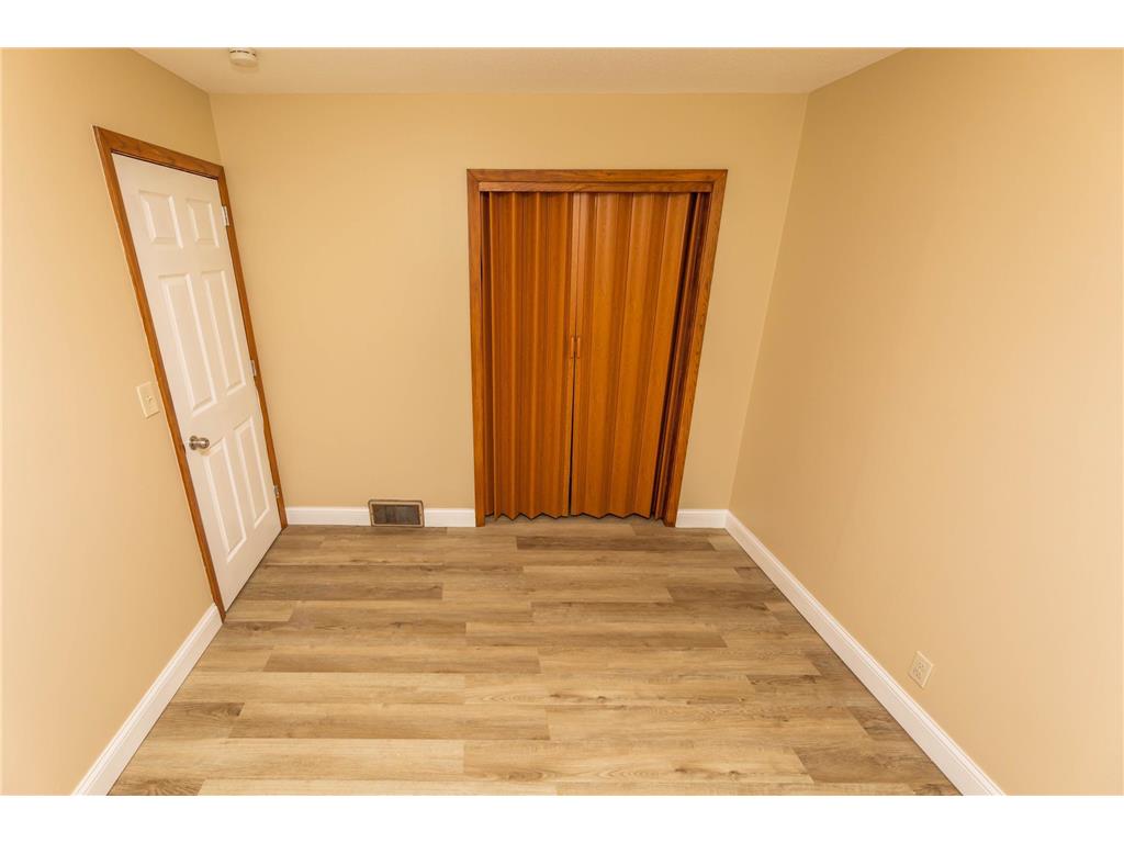 5214 Oliver Avenue N Minneapolis MN 55430 7028656 image19