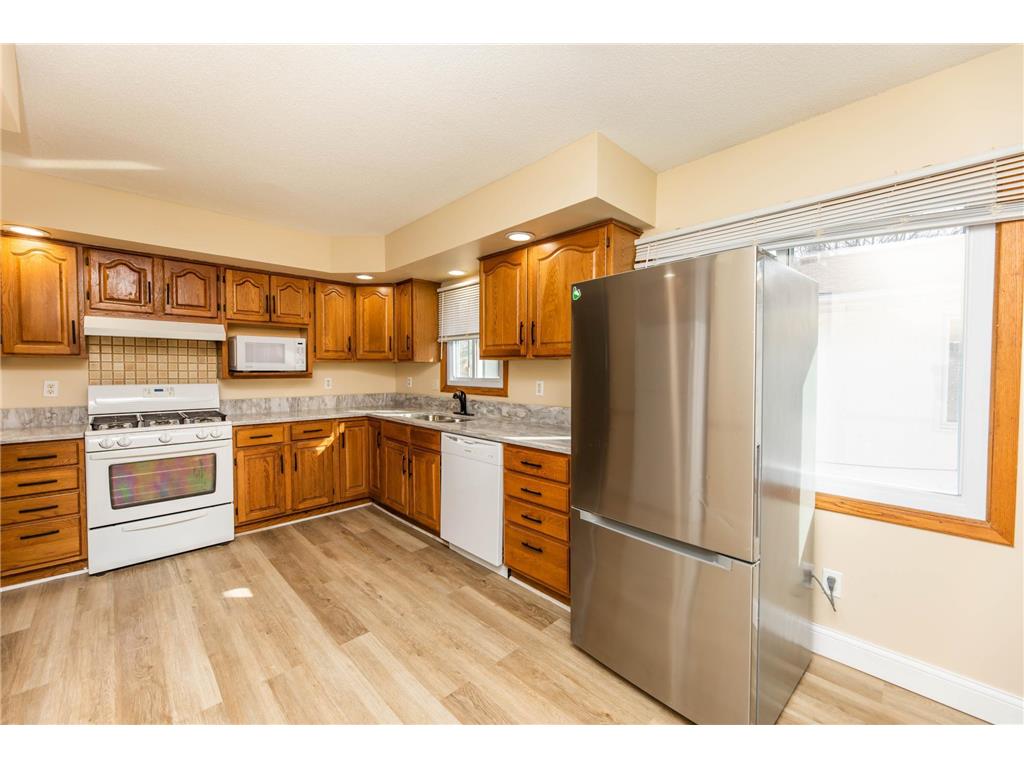 5214 Oliver Avenue N Minneapolis MN 55430 7028656 image3