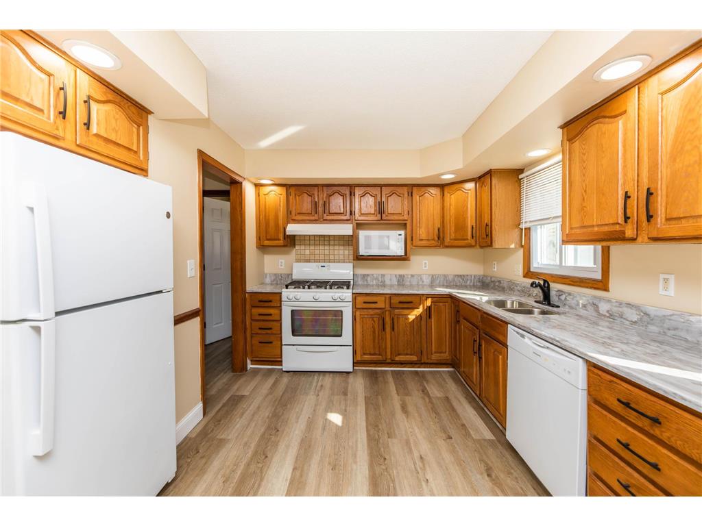 5214 Oliver Avenue N Minneapolis MN 55430 7028656 image4