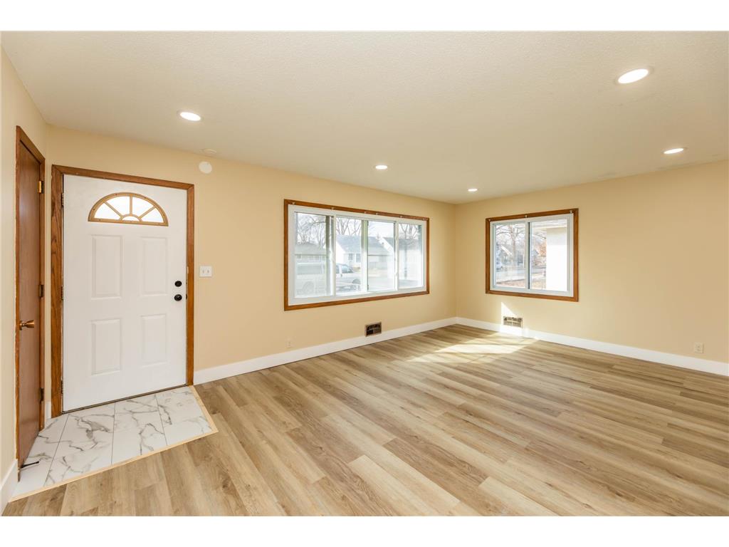 5214 Oliver Avenue N Minneapolis MN 55430 7028656 image7