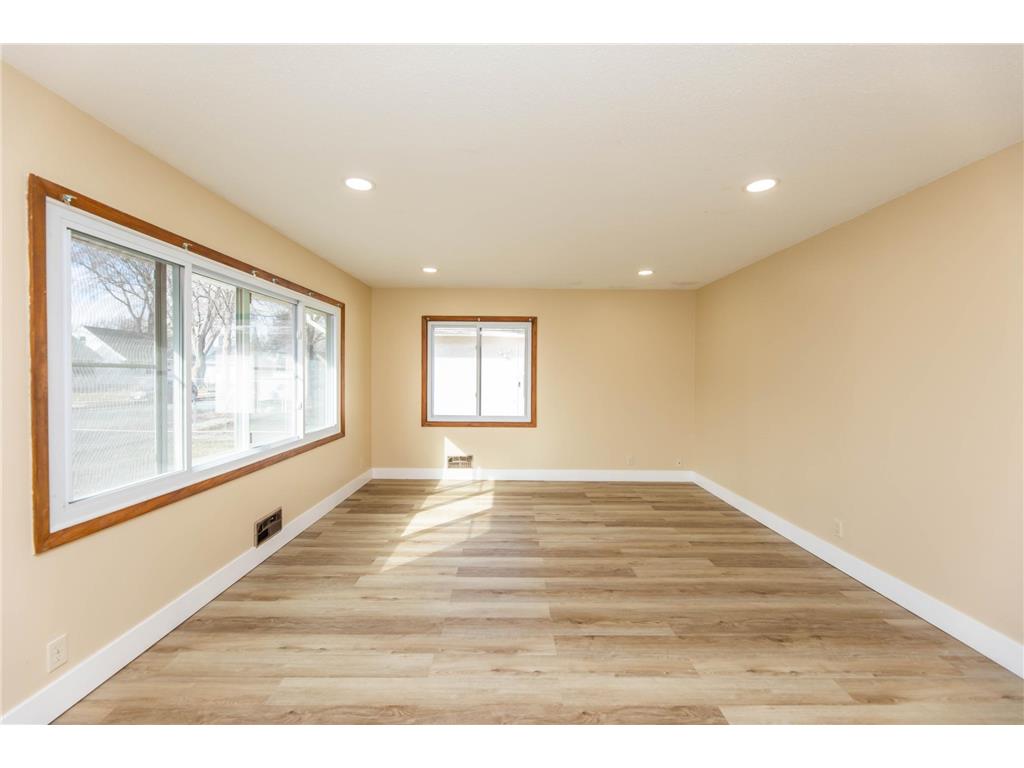 5214 Oliver Avenue N Minneapolis MN 55430 7028656 image8