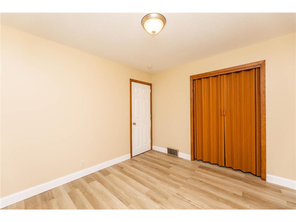 5214 Oliver Avenue N Minneapolis MN 55430 7093593 image10