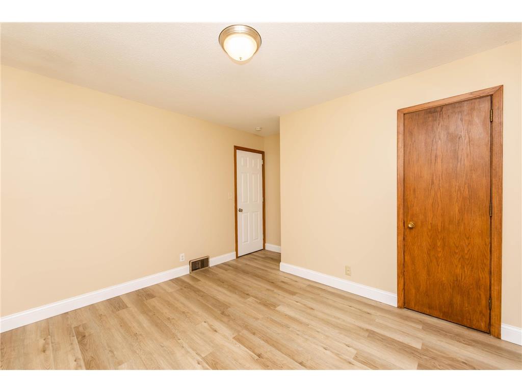 5214 Oliver Avenue N Minneapolis MN 55430 7093593 image12