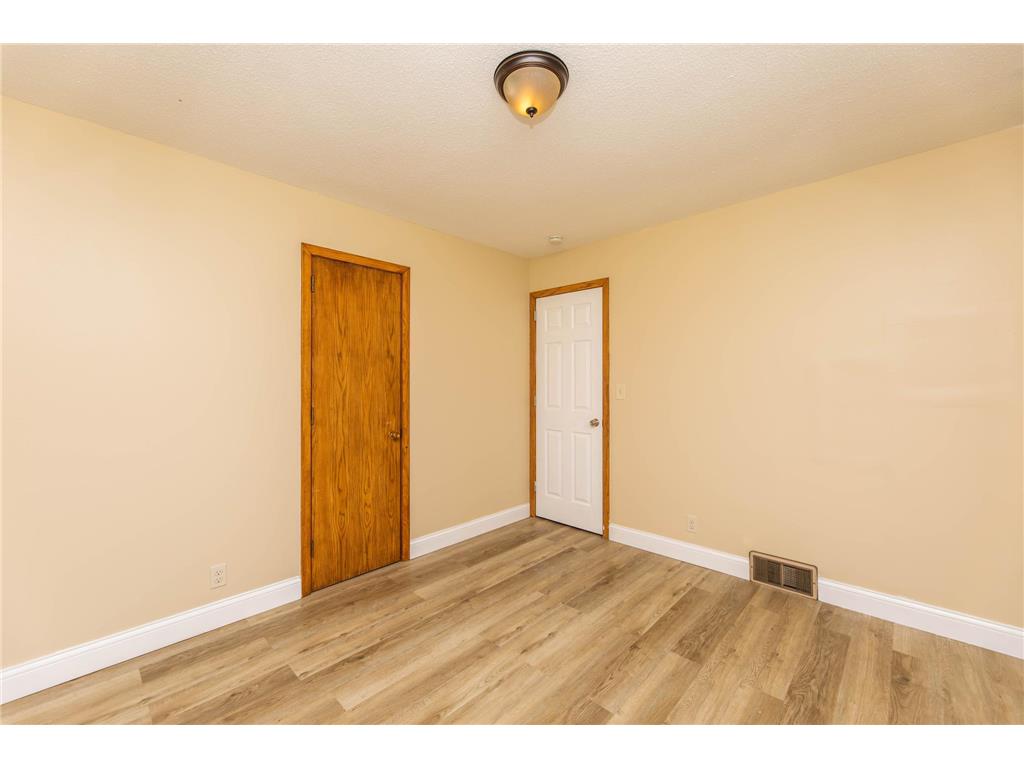 5214 Oliver Avenue N Minneapolis MN 55430 7093593 image14