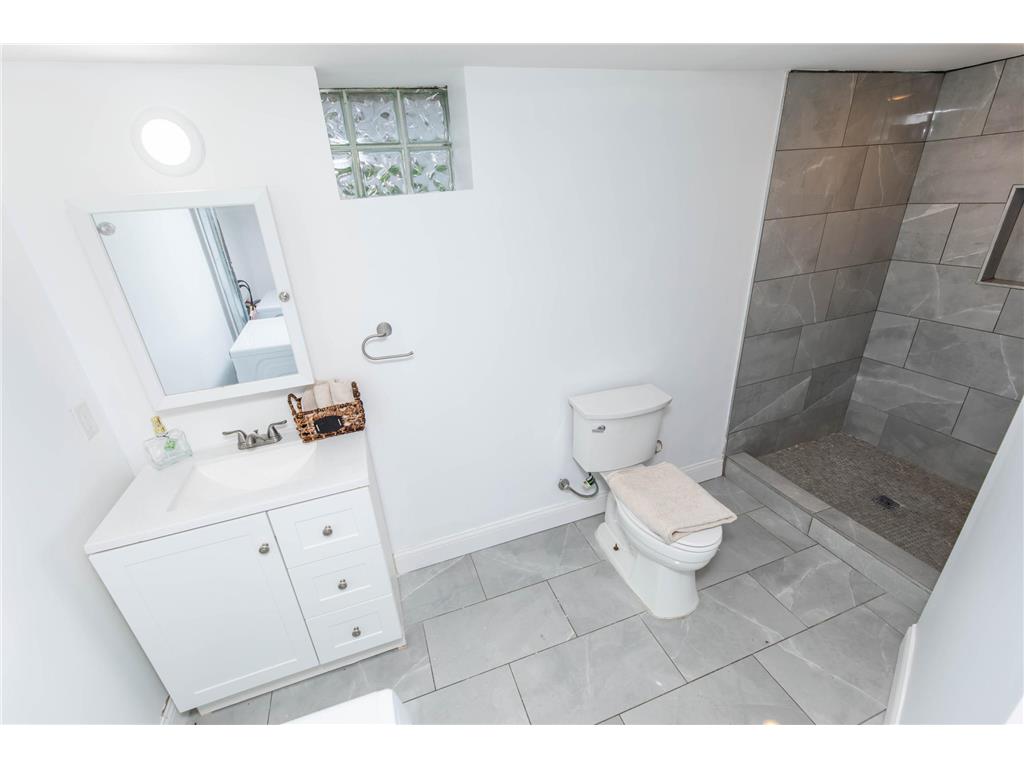 5214 Oliver Avenue N Minneapolis MN 55430 7093593 image21