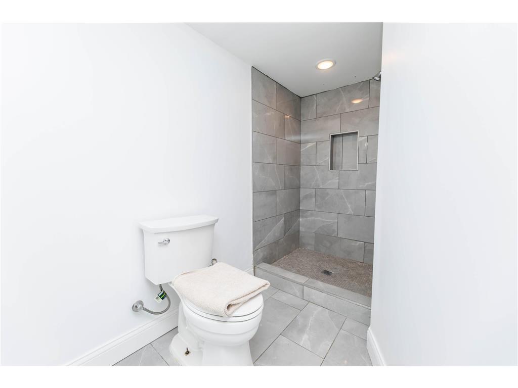 5214 Oliver Avenue N Minneapolis MN 55430 7093593 image22