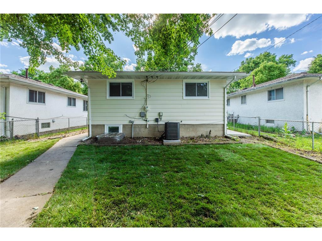 5214 Oliver Avenue N Minneapolis MN 55430 7093593 image29