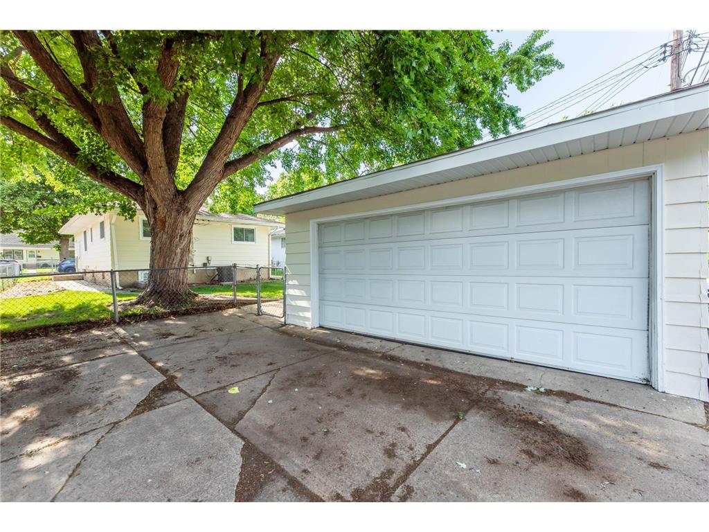 5214 Oliver Avenue N Minneapolis MN 55430 7093593 image30