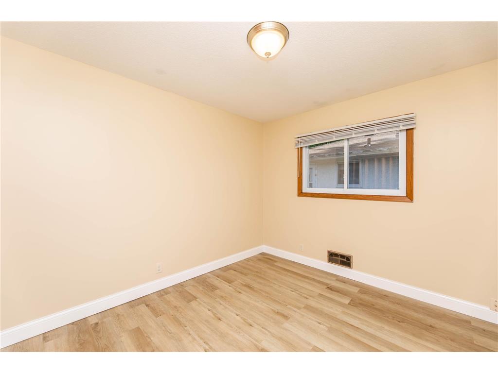 5214 Oliver Avenue N Minneapolis MN 55430 7093593 image9