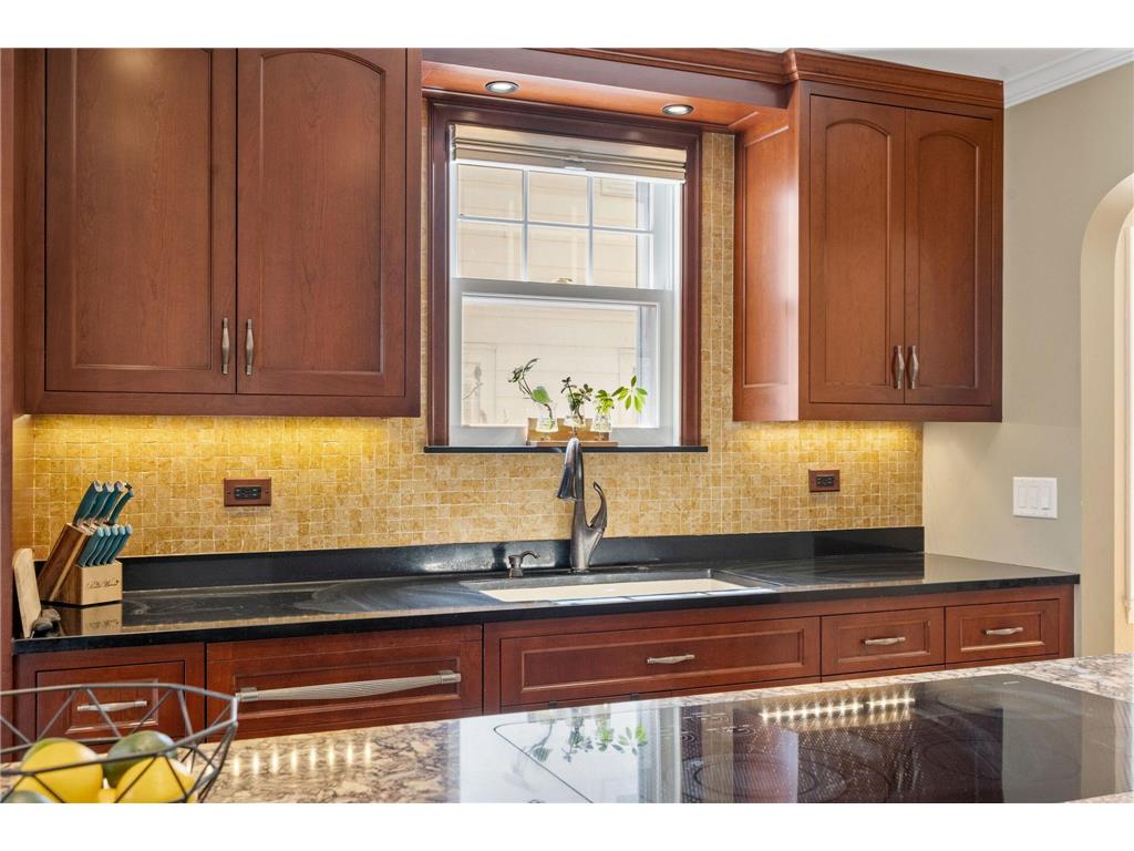 5215 12th Avenue S Minneapolis MN 55417 7054695 image25