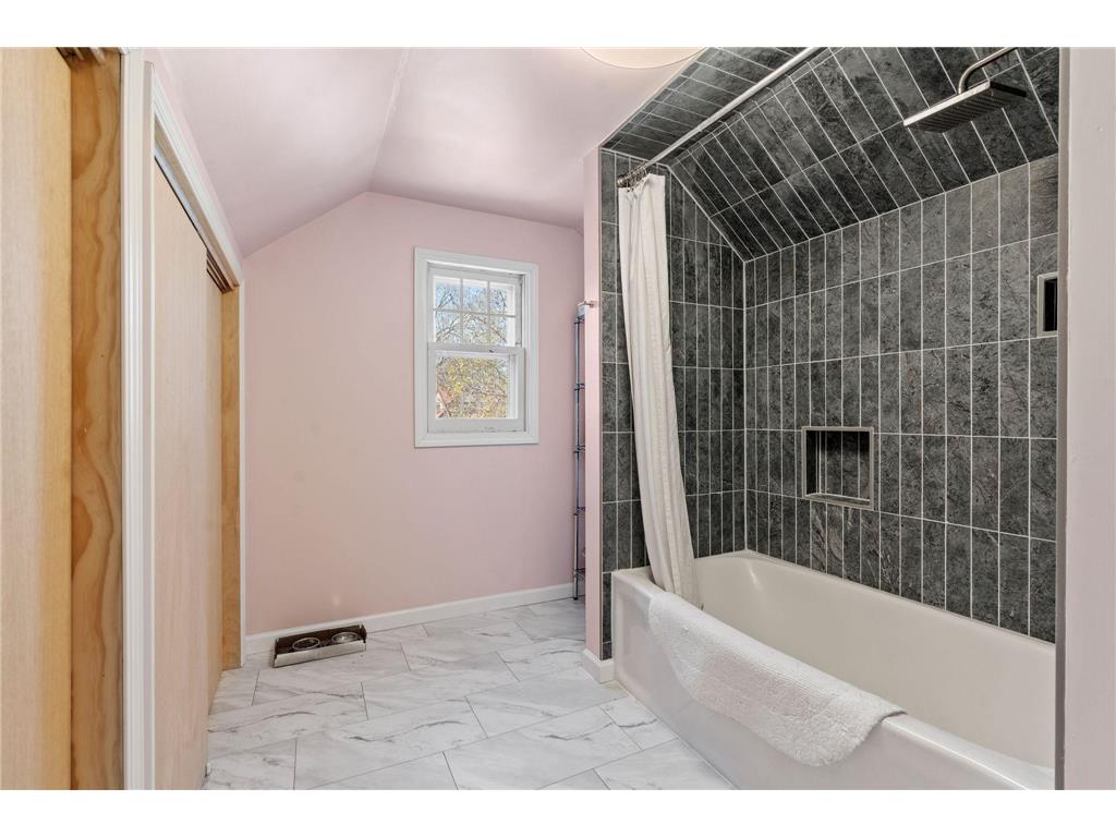 5215 12th Avenue S Minneapolis MN 55417 7054695 image36