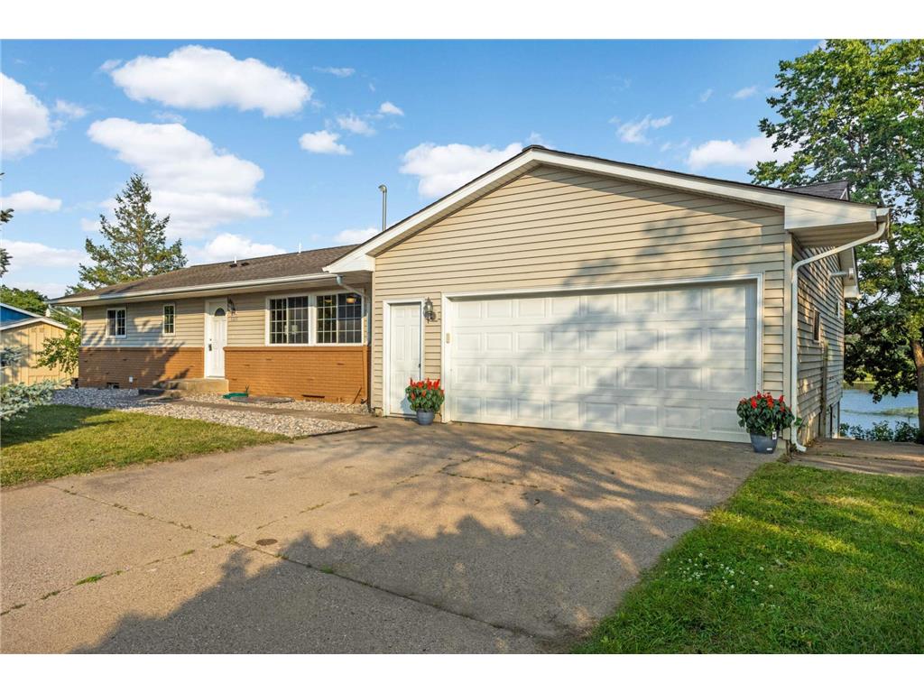5215 Hanrehan Lake Boulevard Savage MN 55378 - Hanrahan 6566830 image1