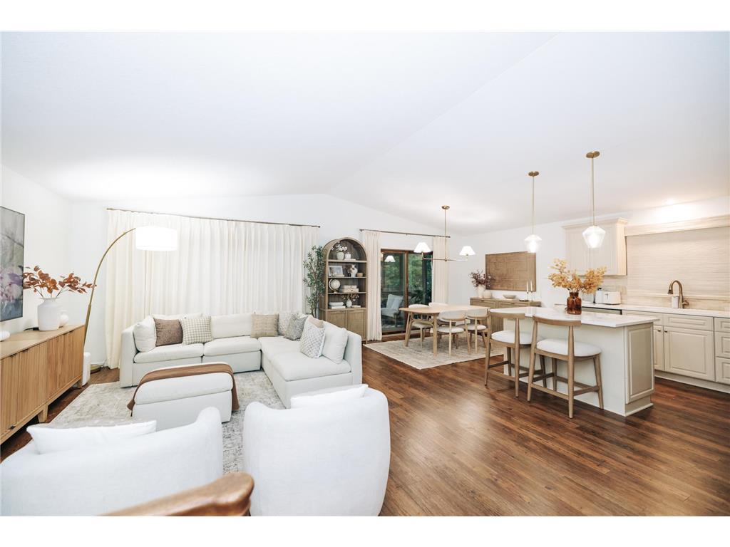 5216 W 111th Street Bloomington MN 55437 6793616 image1