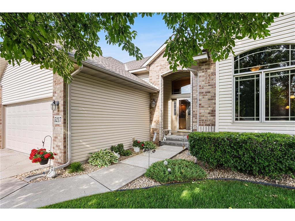 5217 107th Avenue N Brooklyn Park MN 55443 7098771 image2