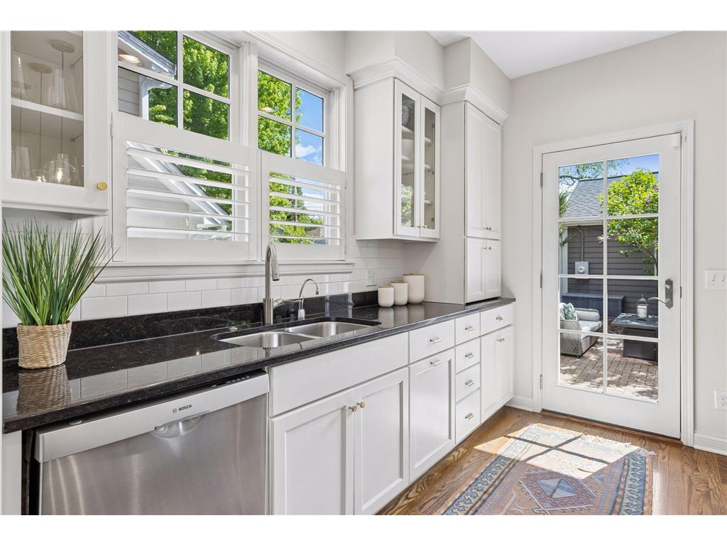 5217 Chowen Avenue S Minneapolis MN 55410 7059377 image17