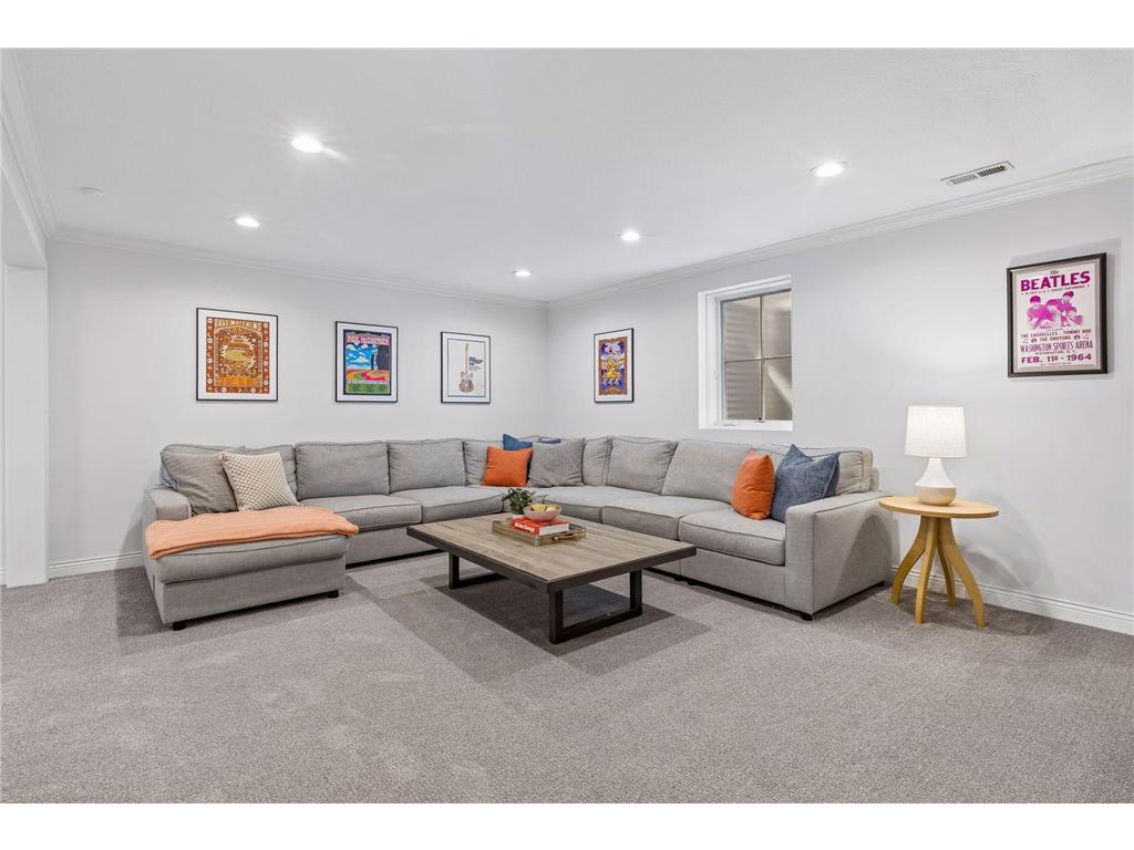 5217 Chowen Avenue S Minneapolis MN 55410 7059377 image37