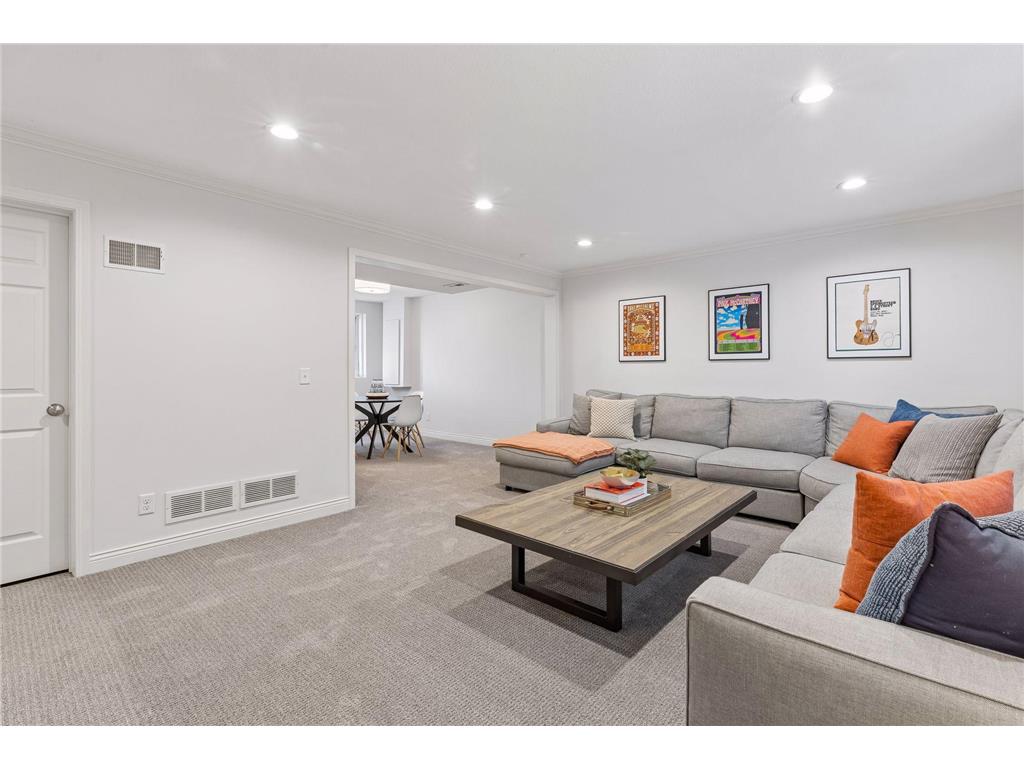5217 Chowen Avenue S Minneapolis MN 55410 7059377 image38