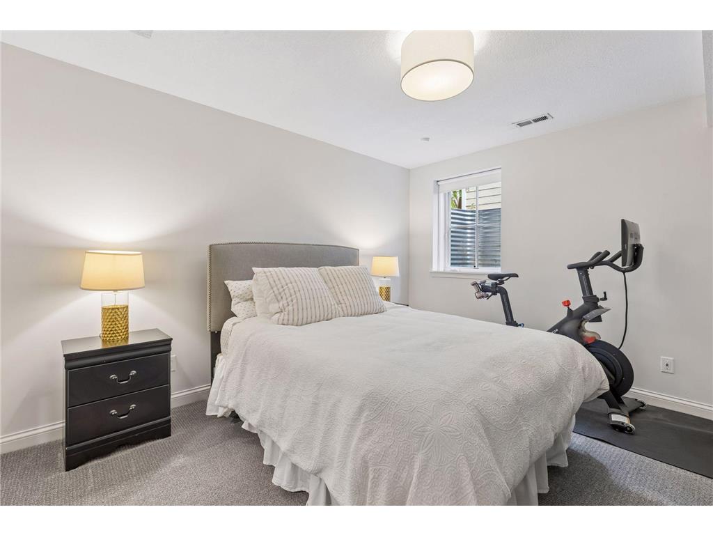 5217 Chowen Avenue S Minneapolis MN 55410 7059377 image41