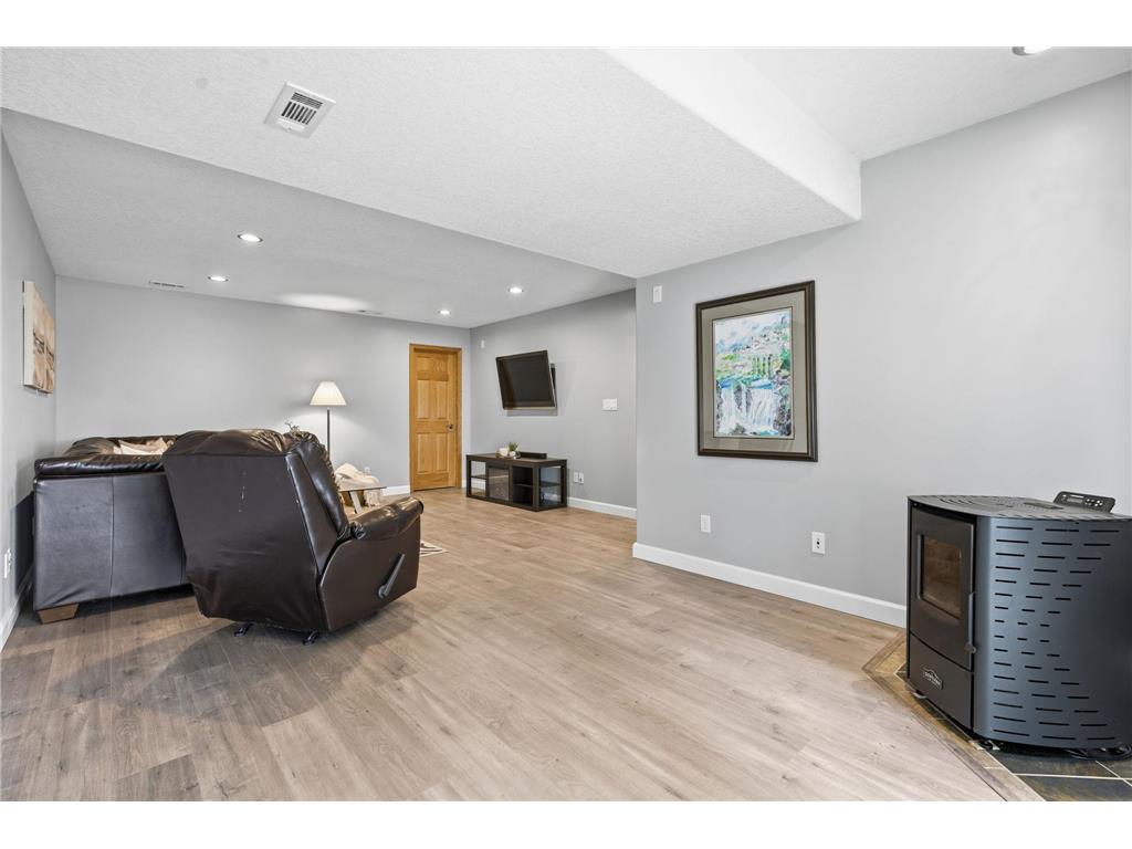 5217 King Arthur Drive NW Rochester MN 55901 7089614 image24