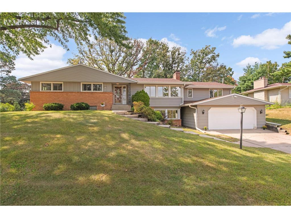 5218 Matterhorn Drive NE Fridley MN 55421 6493812 image1