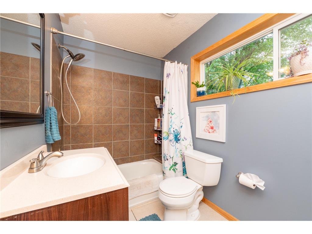 5218 N 4th Street Minneapolis MN 55430 7067369 image20