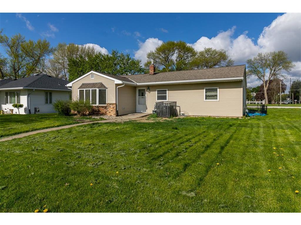 522 1st Street SE Madelia MN 56062 7073887 image1