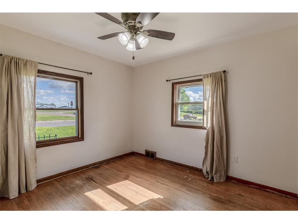 522 1st Street SE Madelia MN 56062 7073887 image22