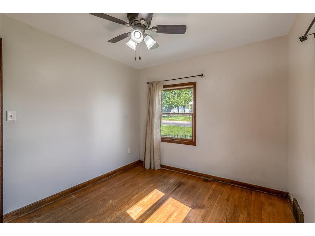 522 1st Street SE Madelia MN 56062 7073887 image24