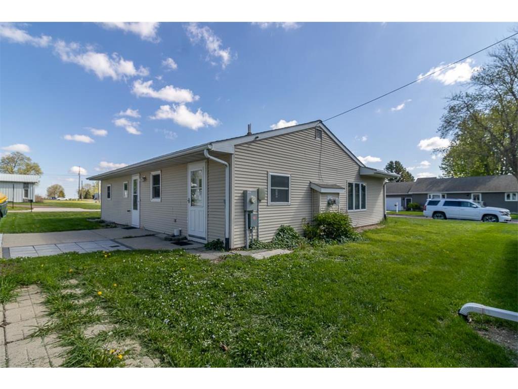 522 1st Street SE Madelia MN 56062 7073887 image38