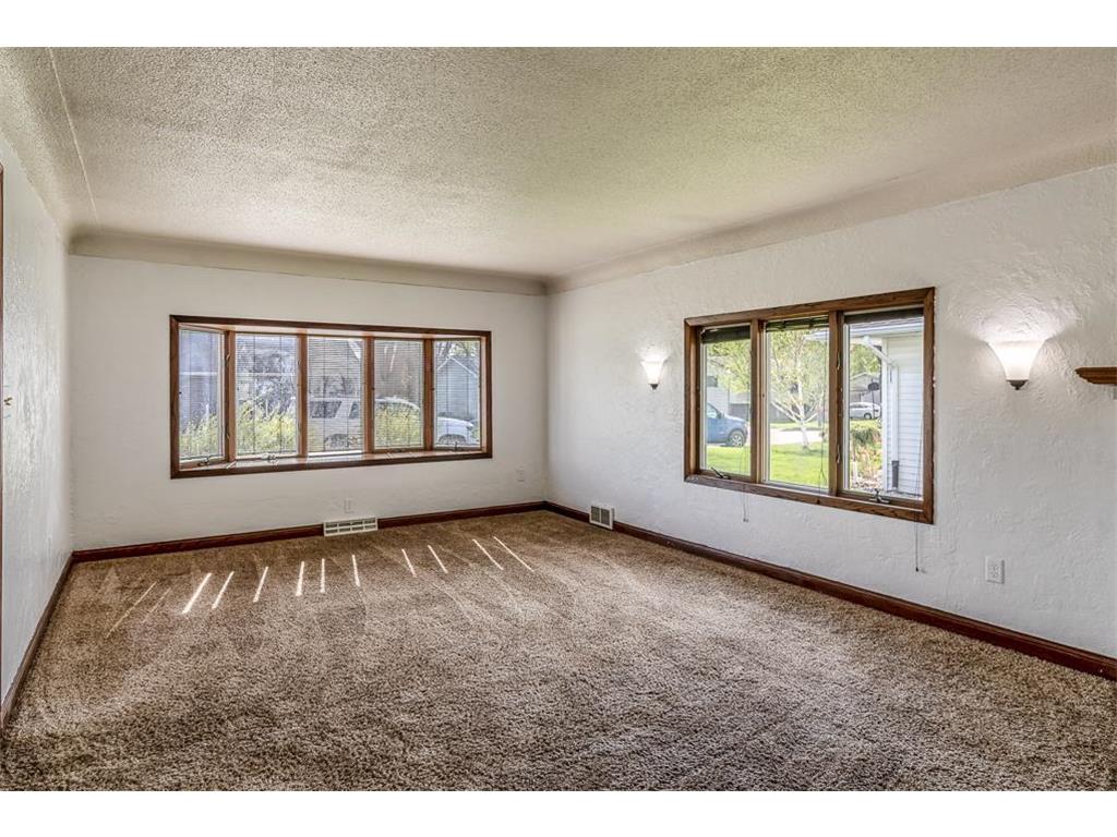 522 1st Street SE Madelia MN 56062 7073887 image4