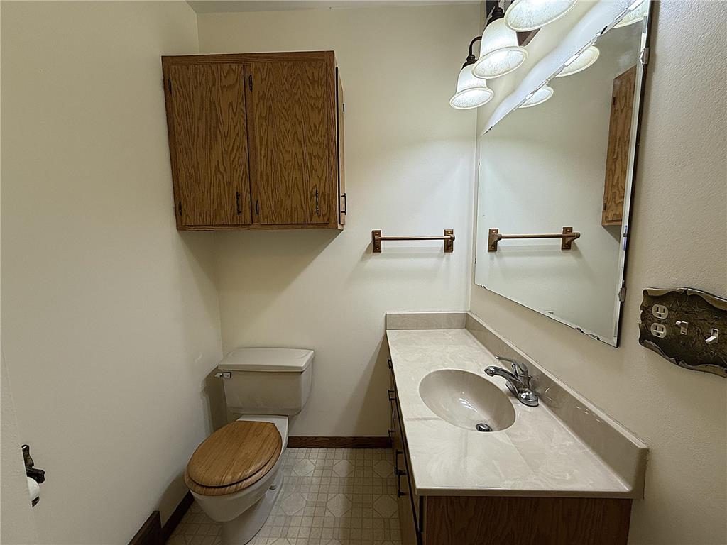 522 5th Avenue Madison MN 56256 6775588 image22