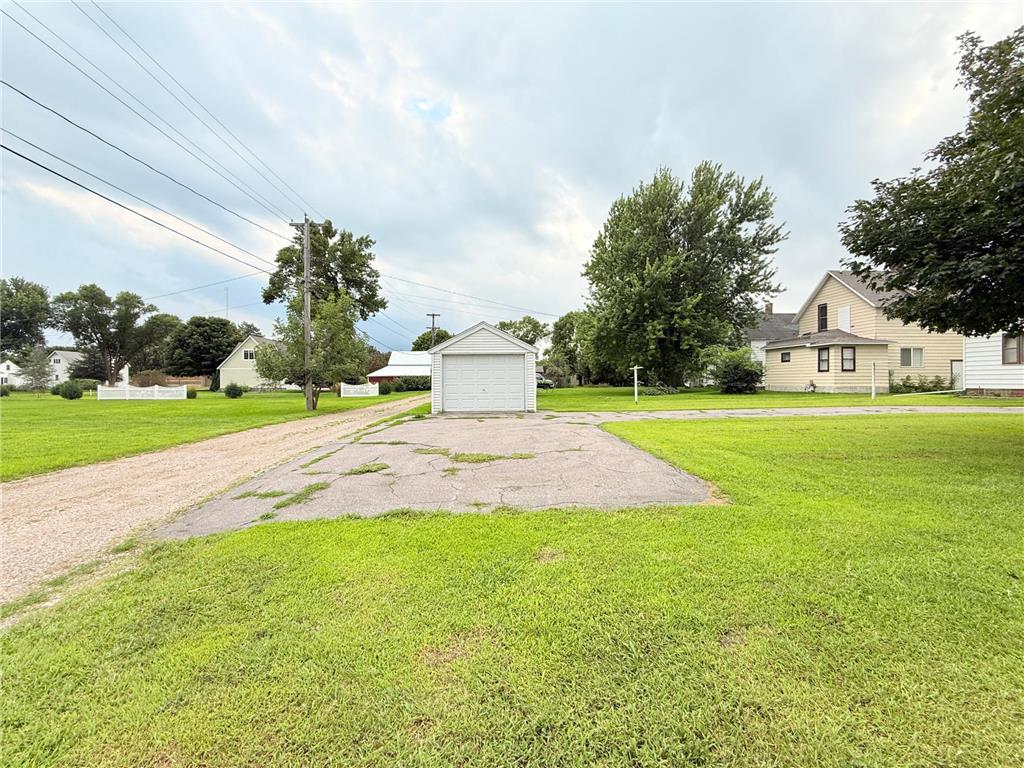 522 5th Avenue Madison MN 56256 6775588 image4