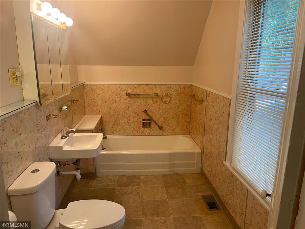 522 7th Avenue NW Faribault MN 55021 6792013 image14